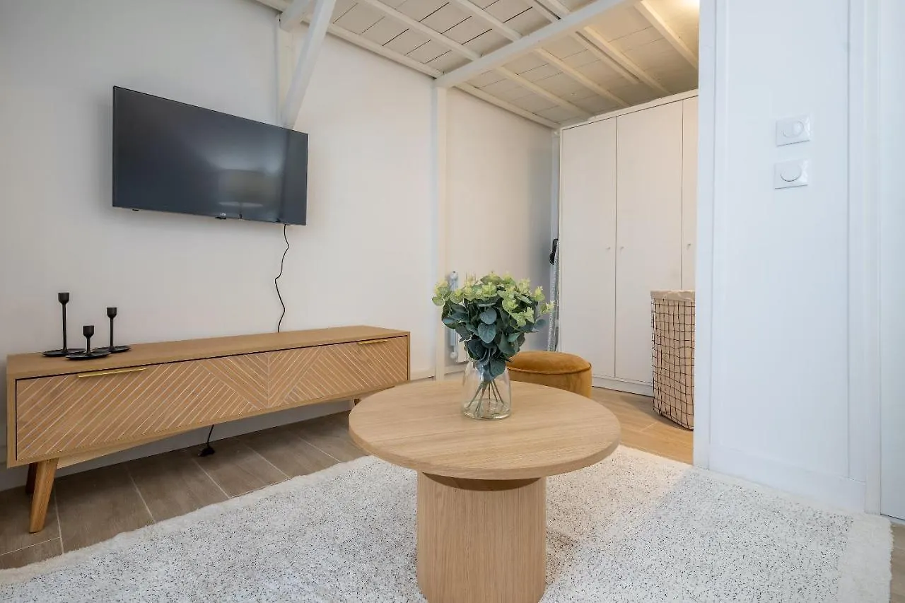 Studio Part Dieu Lyon 0*,